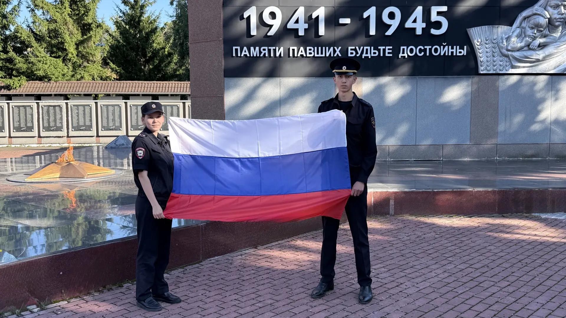 🇷🇺 Служить России — значит быть там, где нужна помощь.