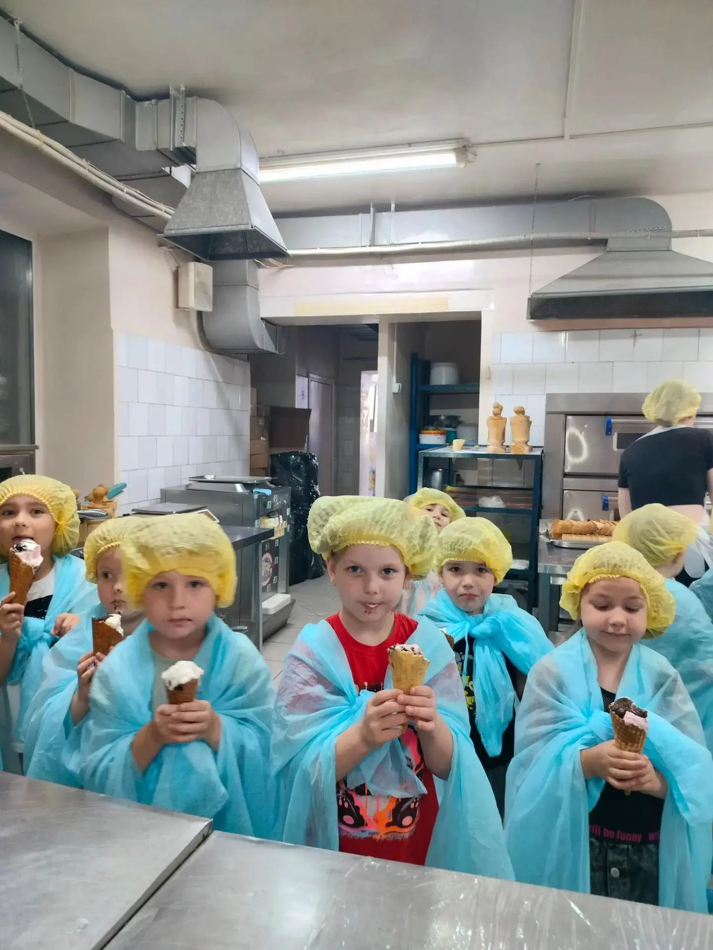 Рубрика "Наши летние путешествия"
🍦 Эксперименты со вкусом на фабрике мороженого!

Сегодня побывали