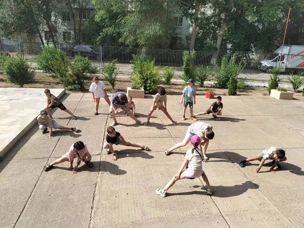 ☀️ Запоминающийся день в пришкольном лагере: зарядка, витамины и безопасность! ☀️

На минувшей недел