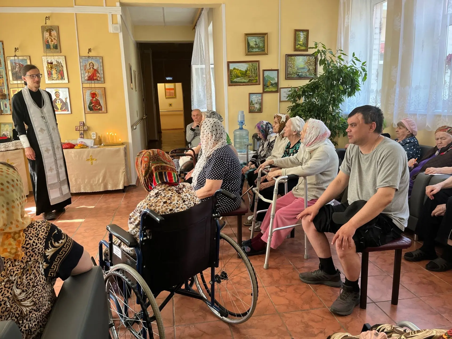 12 июня в стационарном отделении «Пансионат №1» состоялось богослужение. Мероприятие было организова