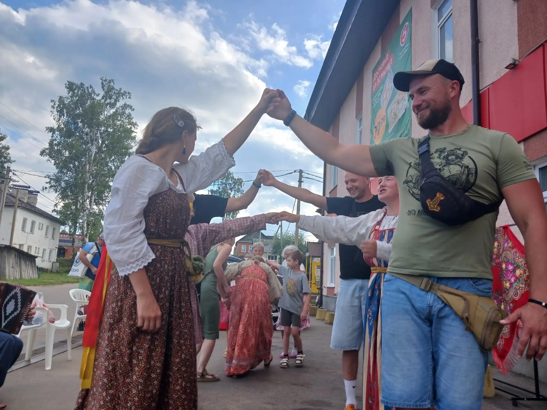 🎶 «Живая нить поколений»: когда деревня поёт — весь мир становится добрее! 🎶