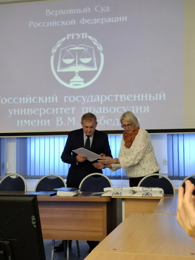 🏆 Гордость за наших учеников!  Мы рады сообщить, что ученица 9 "А" класса Бондаренко Алина Витальевн