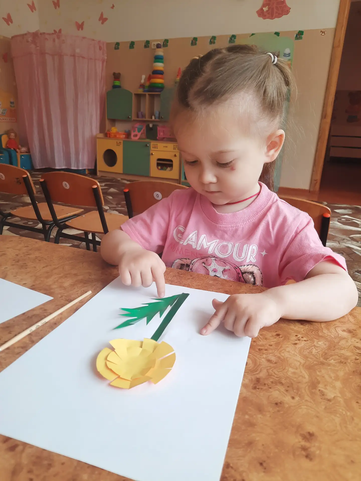 13 мая отмечается Всемирный день одуванчика. Золотистые головки одуванчика украшают пер...