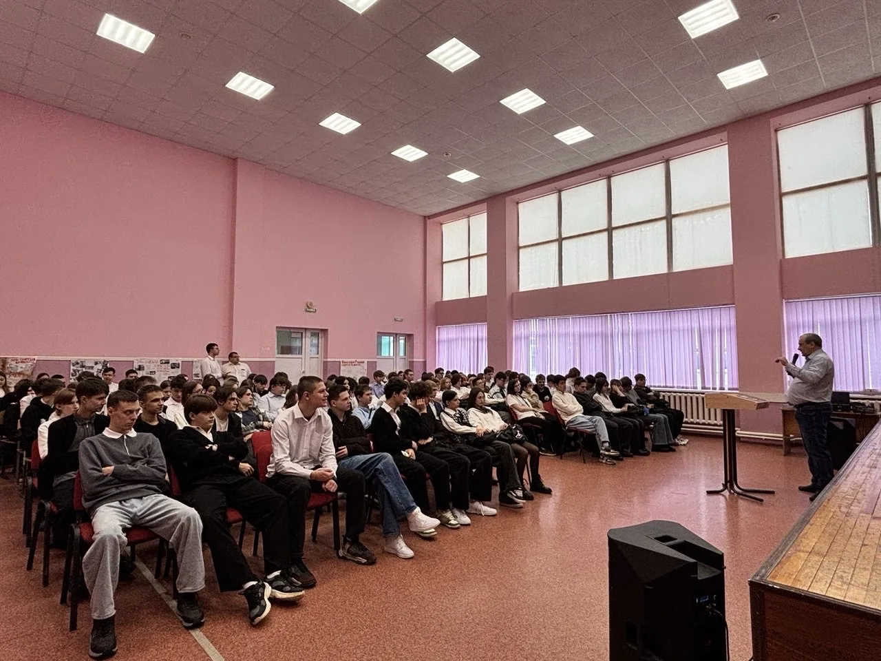 В нашей школе прошла серия профилактических лекций по безопасности дорожного движения 😊  В нашей шко