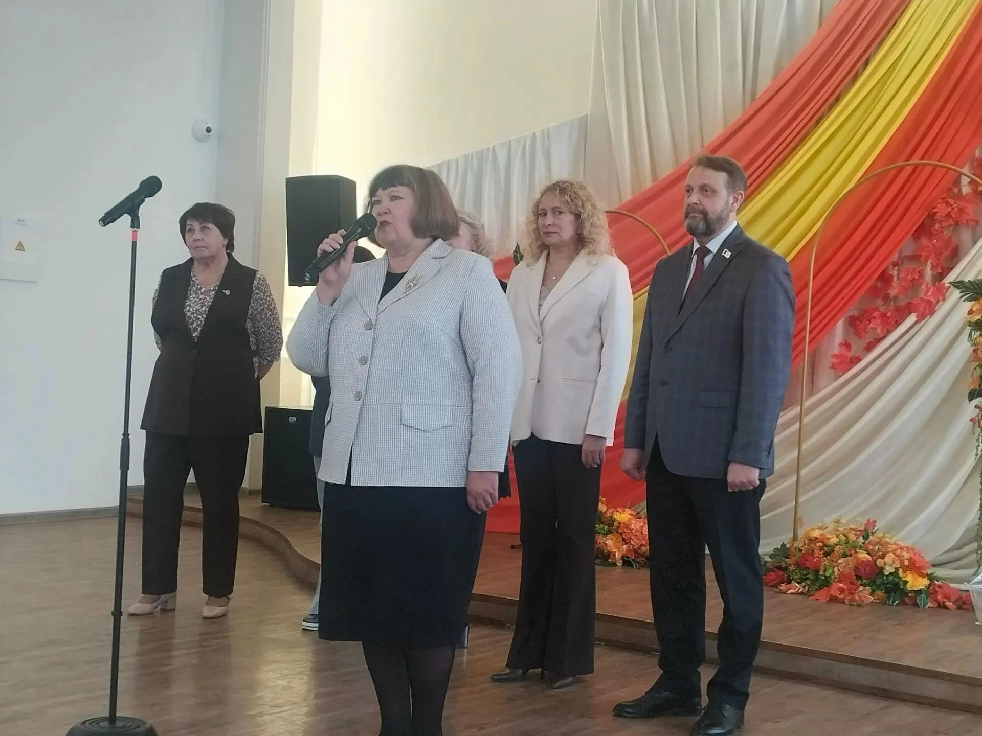 В Полевском чествовали педагогов