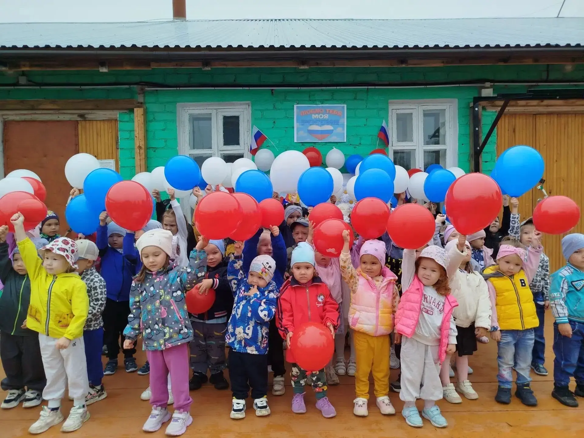 Белый цвет — берёзка,