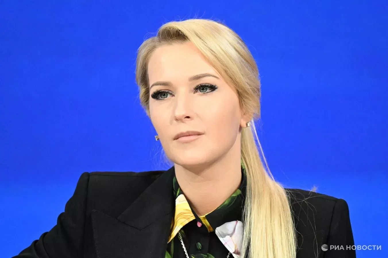 Лантратова предупредила о мошенниках, обещающих выплаты школьникам.