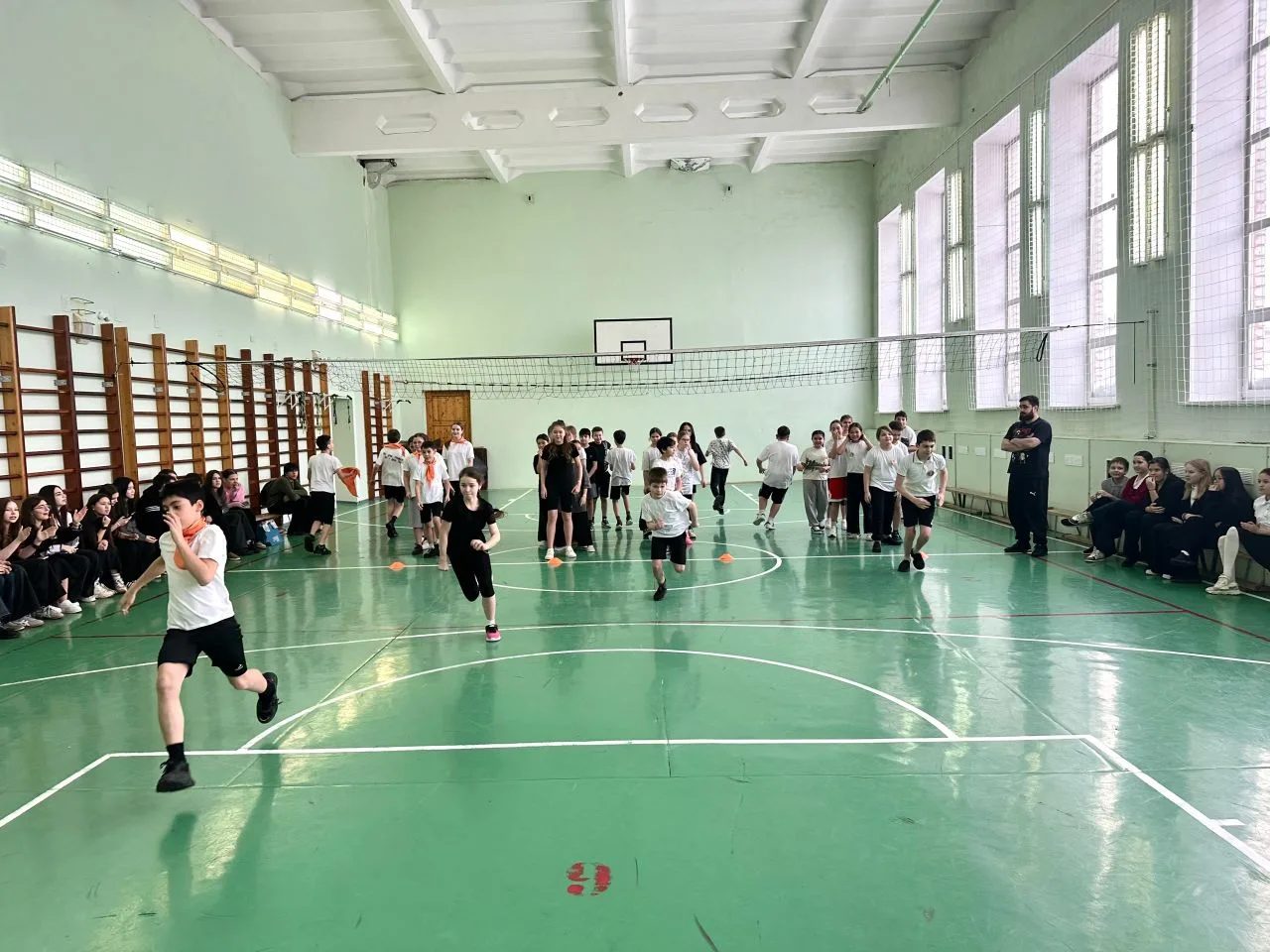 💪🇷🇺Вчера в нашей школе прошла спортивная эстафета  «Этнические игры» среди учащихся 5-х классов в ра
