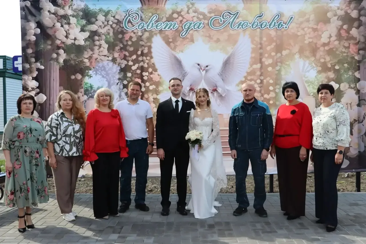 💍В Коченево появился новый арт-объект – фотозона для молодожёнов.
