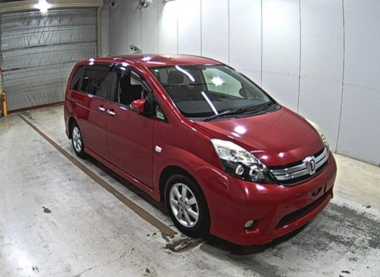 🇯🇵 TOYOTA ISIS из Японии