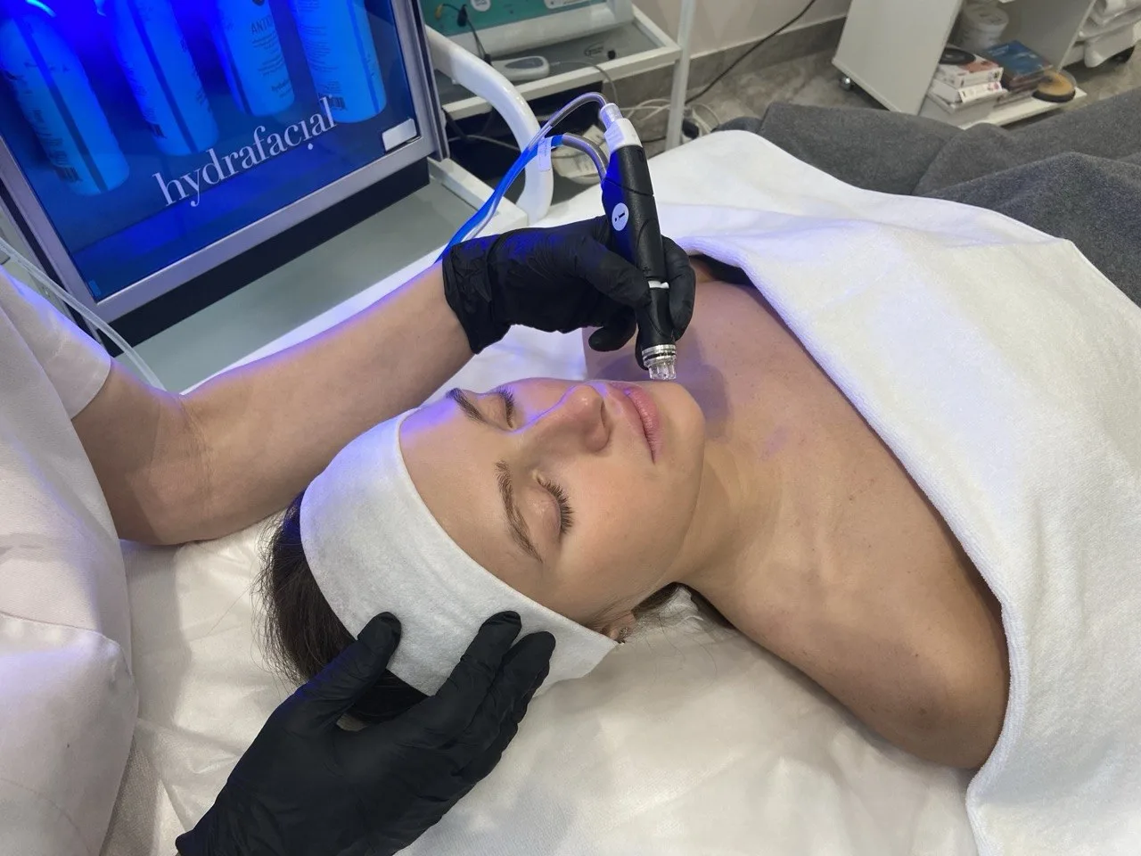 💧 HydraFacial — идеальная подготовка к лету и отпуску ☀️