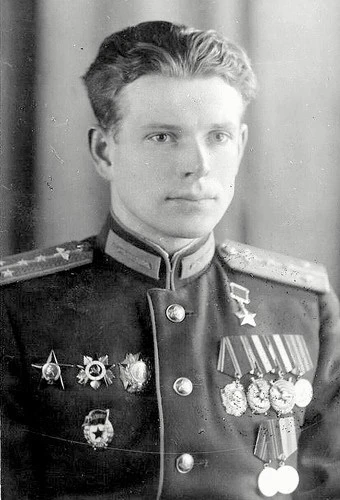 Георгий Артурович Баевский — советский лётчик-ас, генерал-майор авиации(1964), Герой Со...