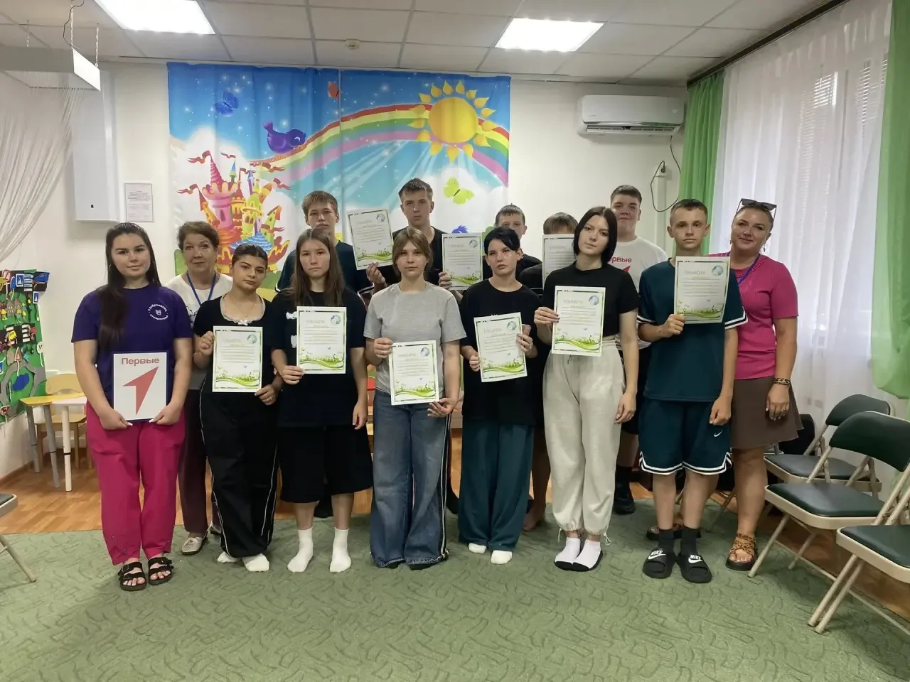 🌍 Мы — за чистую и цветущую планету!

Сегодня в ГБСУСО «Апанасенковский ЦСПСиД» развернулась настоя