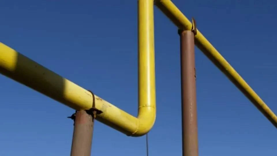 В поселке Елшанка Саратова из-за долгов АО «НПП «Контакт» перед газовиками отключена горячая вода. 
