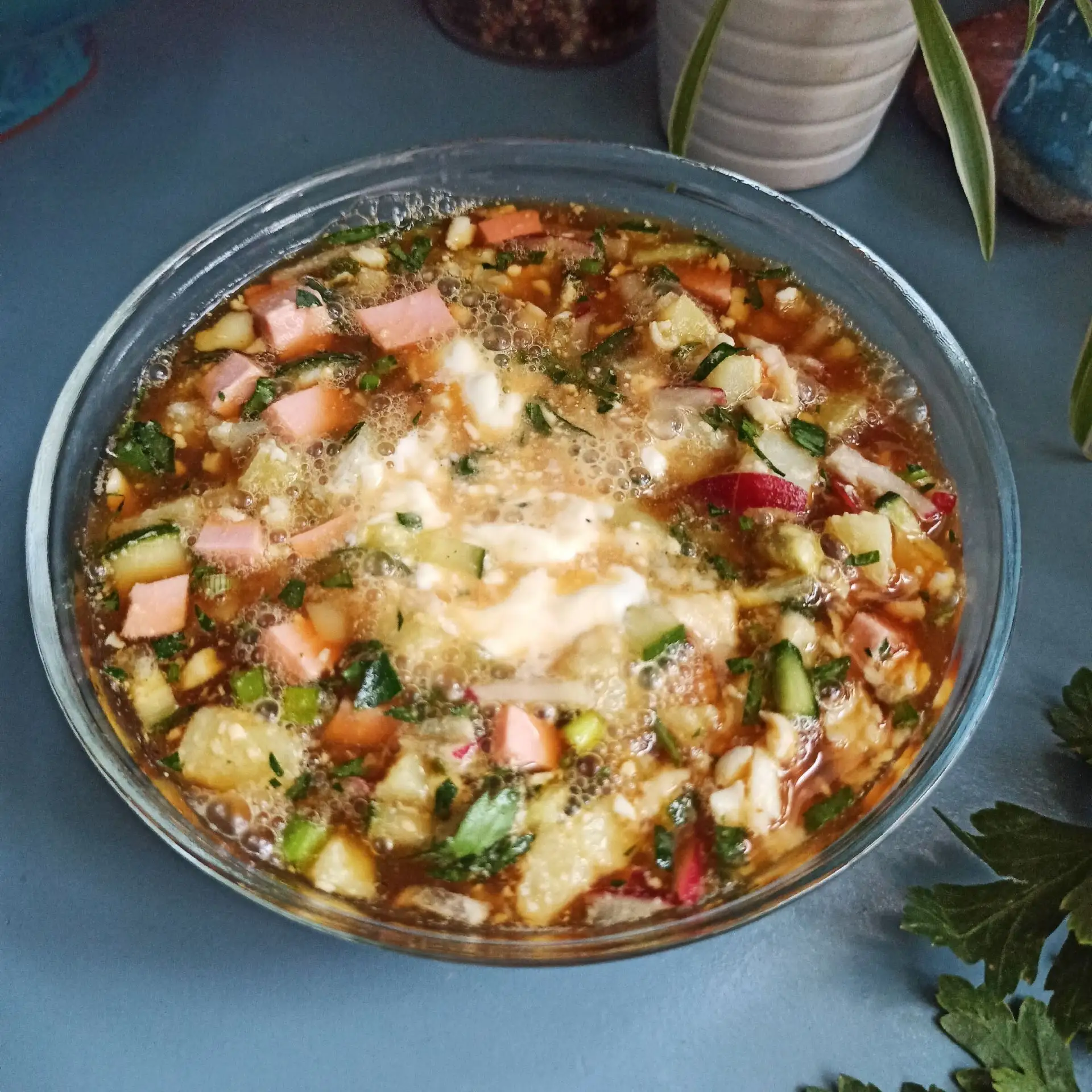 Классическая окрошка на квасе. Простой рецепт.