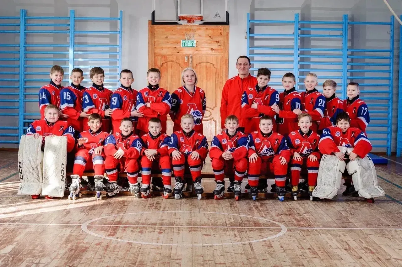 ЦО - средняя школа N9 имени Ивана Ткаченко (мнение родителей)   Первый год в средней школе N9 для 4 