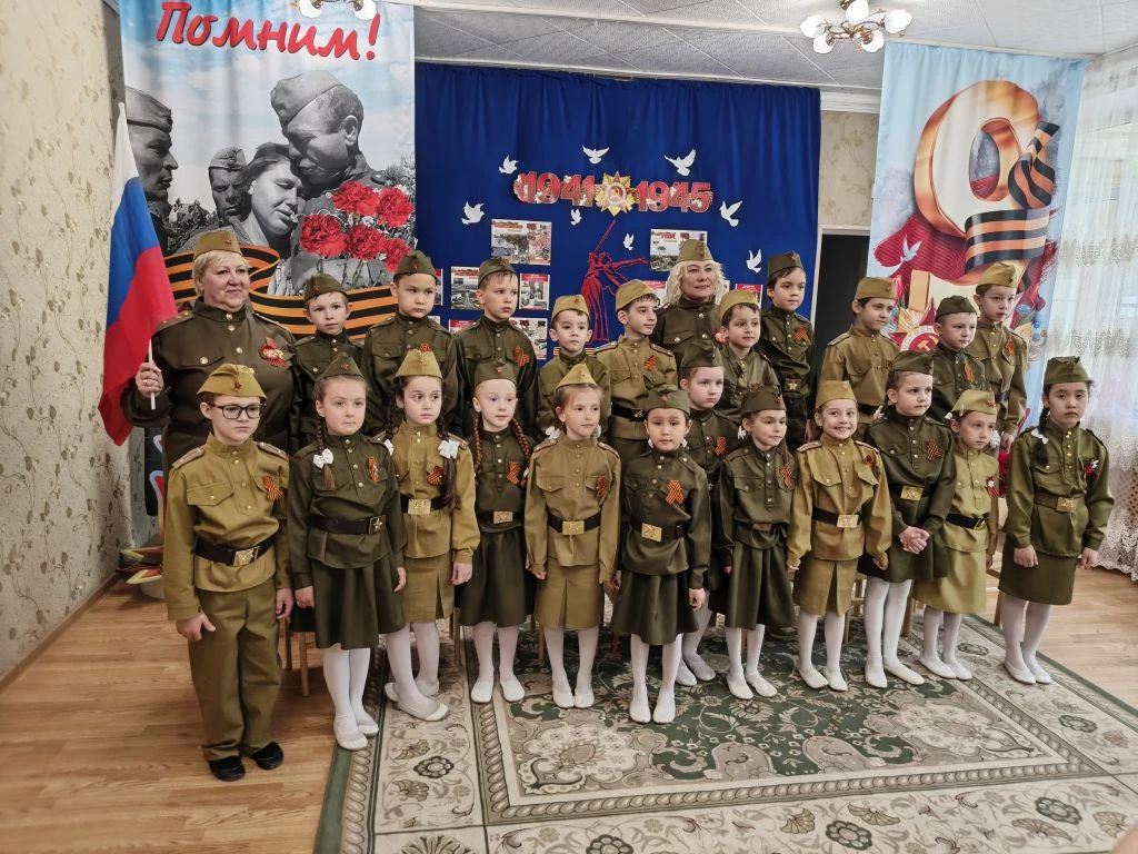 ДЕНЬ ПОБЕДЫ 💐💐💐
ГРУППА №10

💐 Торжественный, красивый  праздник, посвящённый Дню Победы, состоял