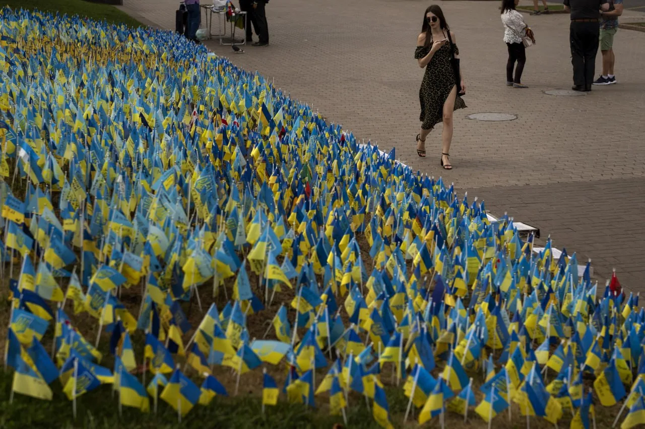 «77% украинцев считают, что Украина должна продолжать сопротивление, даже если РФ будет...