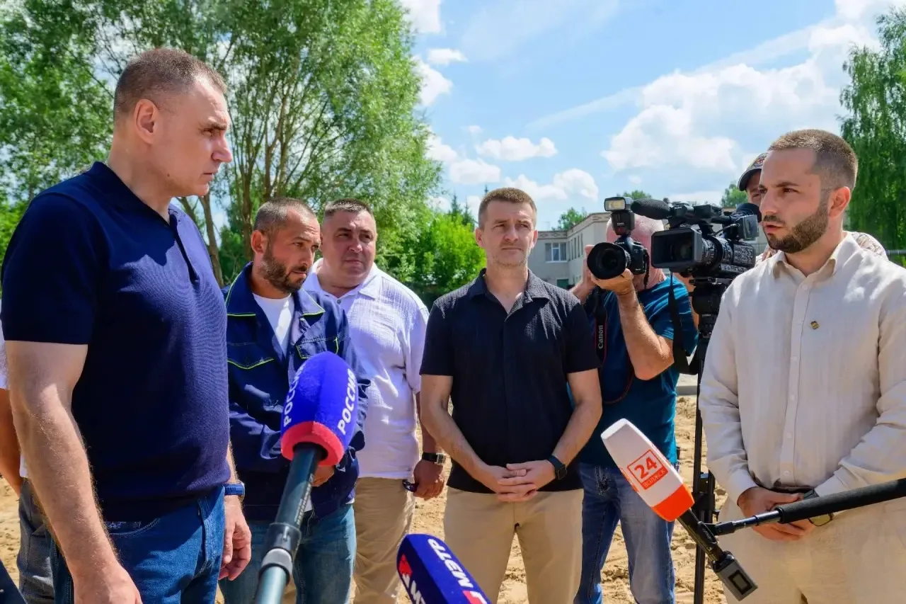 Юрий Зайцев оценил ход строительства многофункционального пешеходного бульвара в Волжске
 
Объект ра