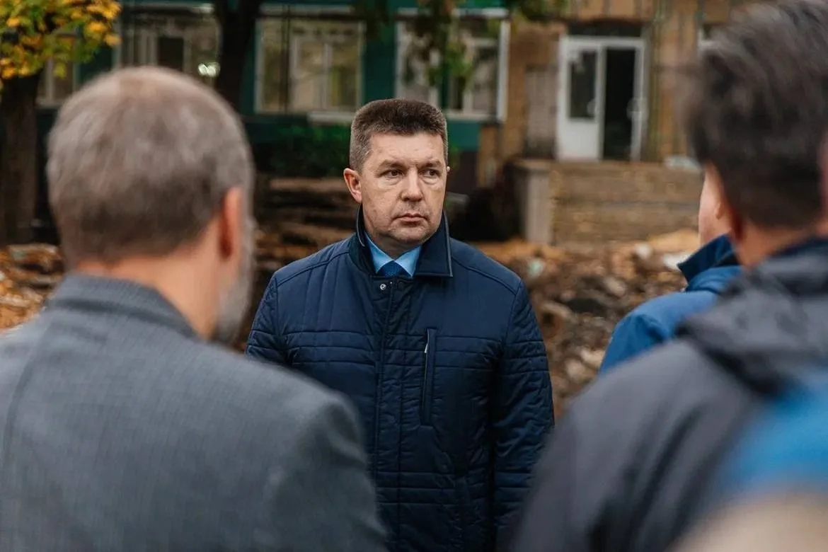 ⚡️ У экс-мэра Липецка Романа Ченцова хотят забрать имущество в пользу государства — он ...