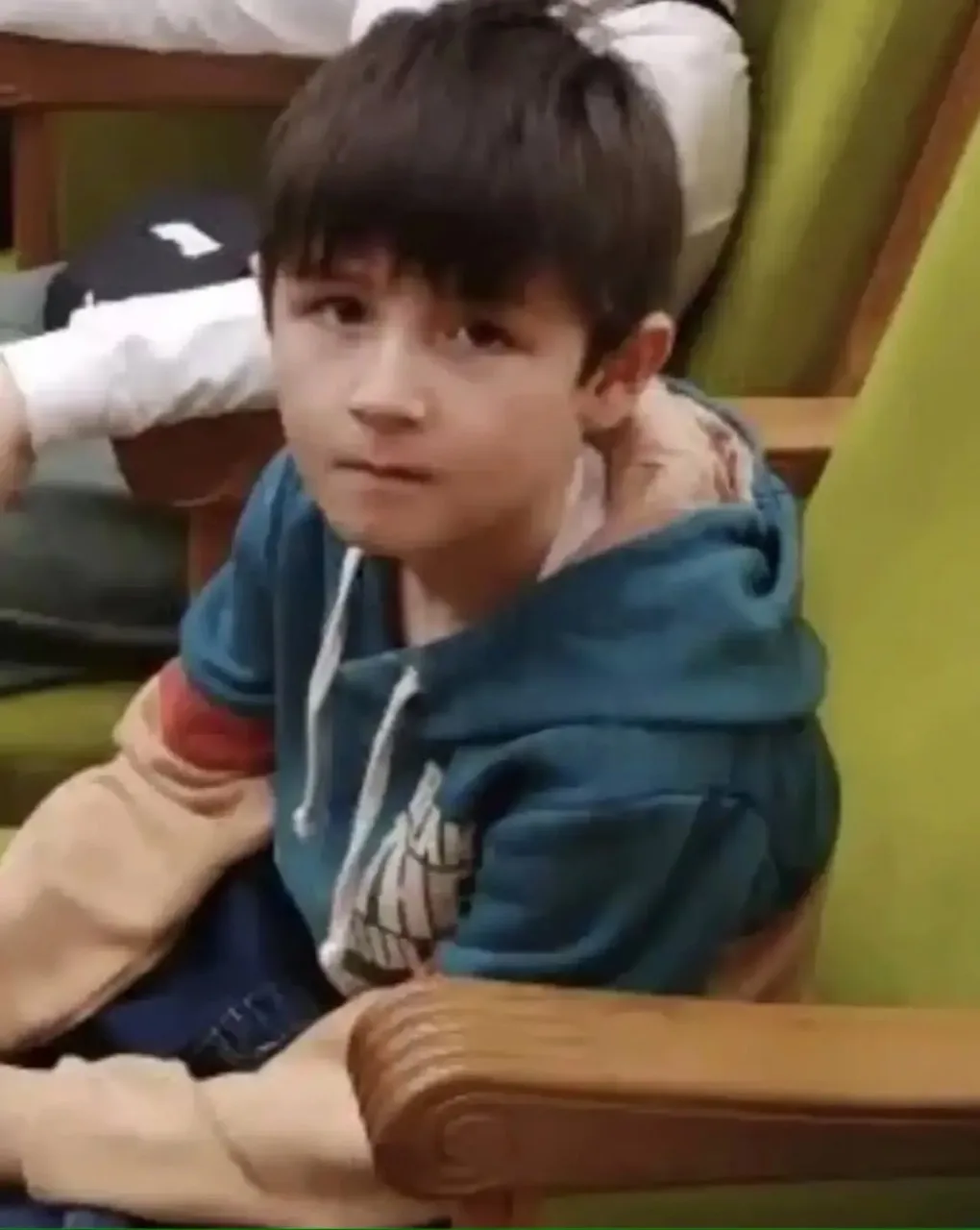 ⚠️ Внимание! Разыскивается ребёнок.  9-летний Имронбек, учащийся 2 класса лицея «Держава», после зан