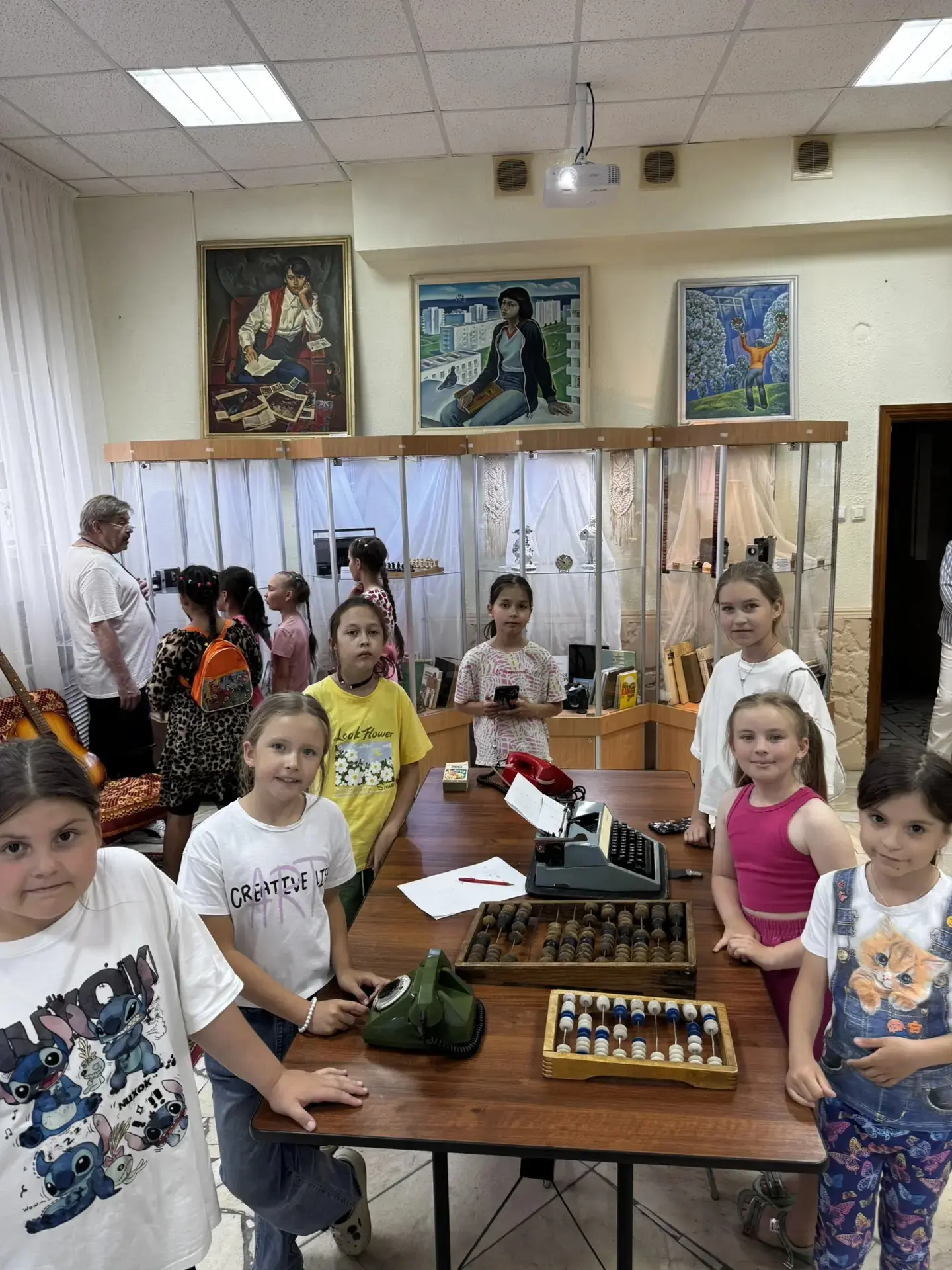 10 июня для ребят прикольного лагеря была организована  экскурсия в городской музей и мероприятие от