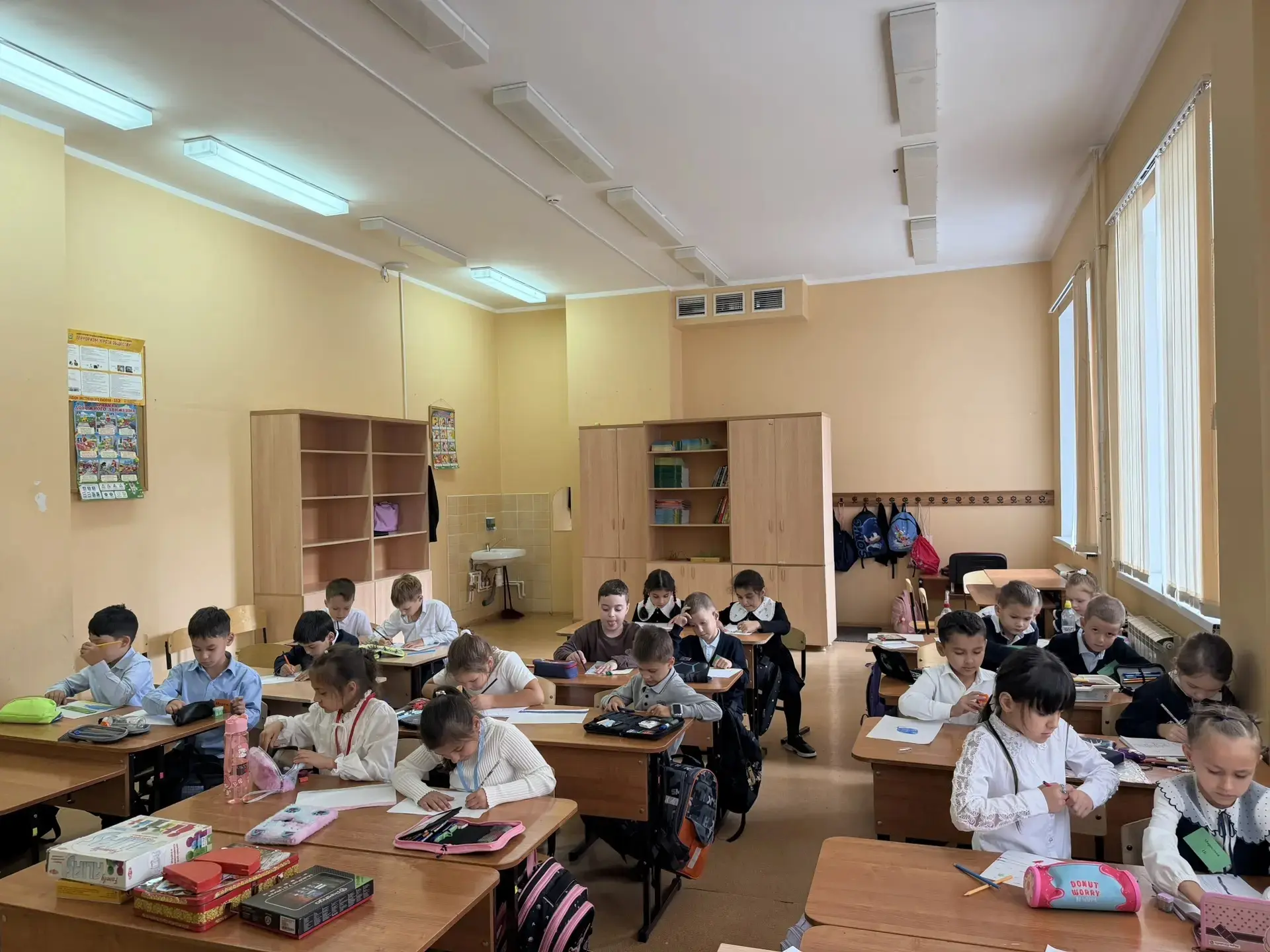 МБОУ «Бутовская СОШ № 1», пгт. Бутово , ЖК «Бутово-Парк», 27 (корпус 1)