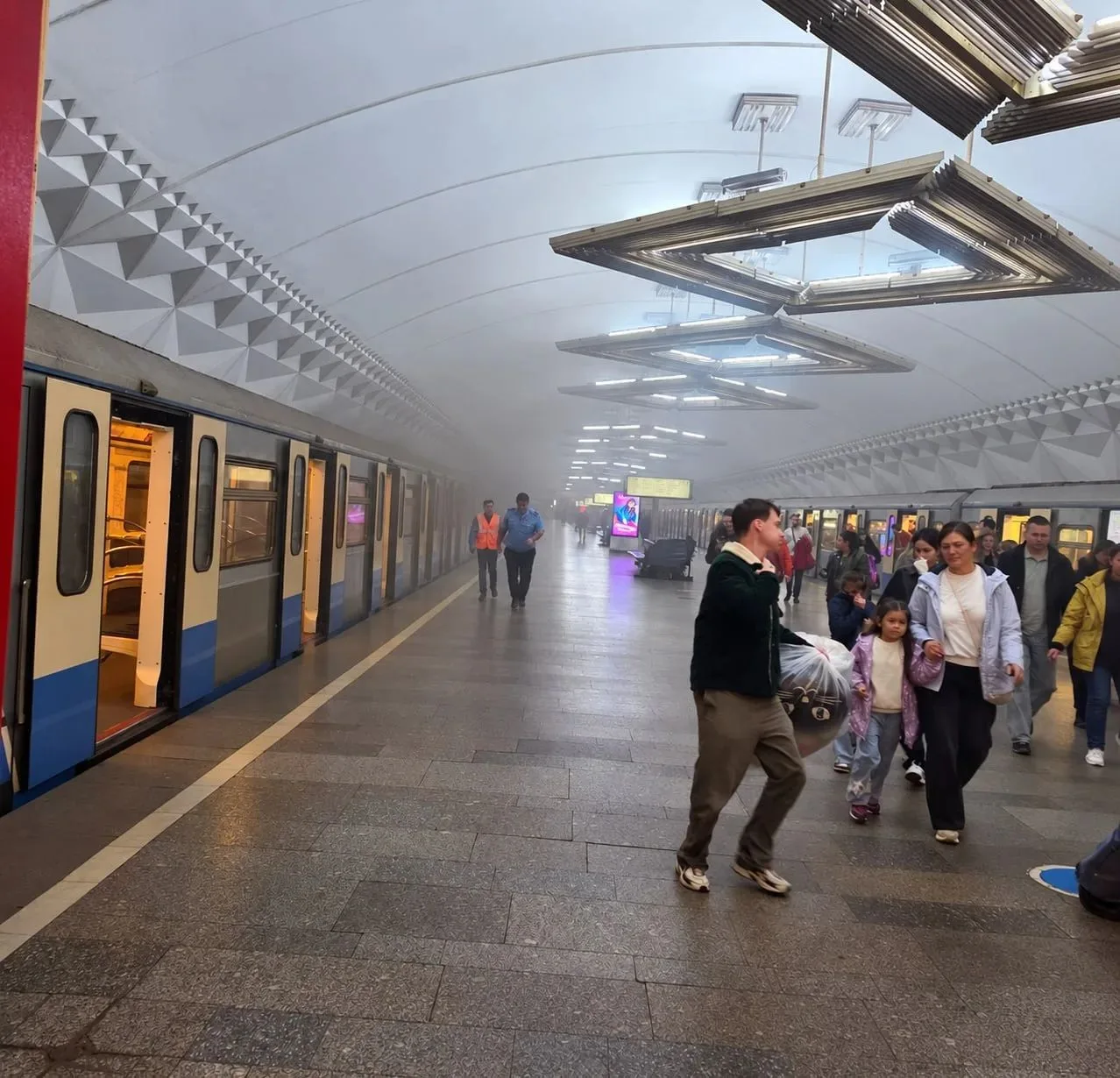 🚇 На станции метро «Тульская» задымление — движение поездов остановлено