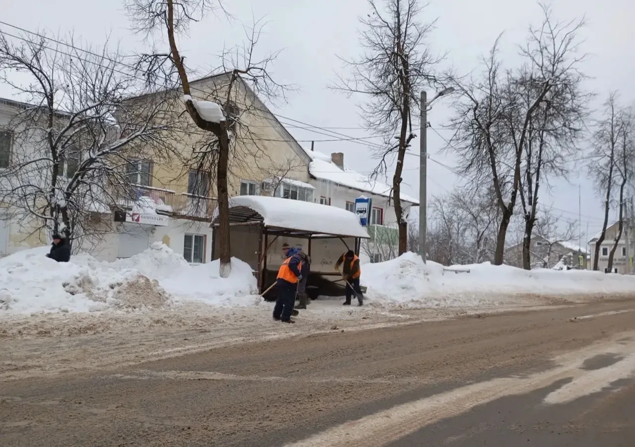 Круглосуточно, без перерывов и выходных. ⏰  ❄️Осадки закончились, но работа по уборке последствий сн