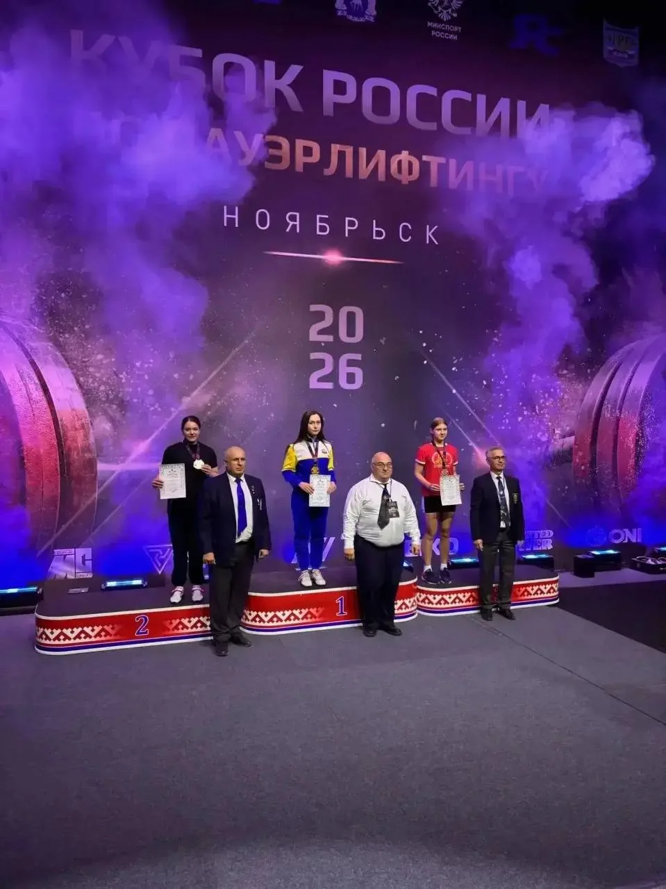 Алина Тюкавкина из Бурятии взяла золото на Кубке России по пауэрлифтингу в Ноябрьске. С...