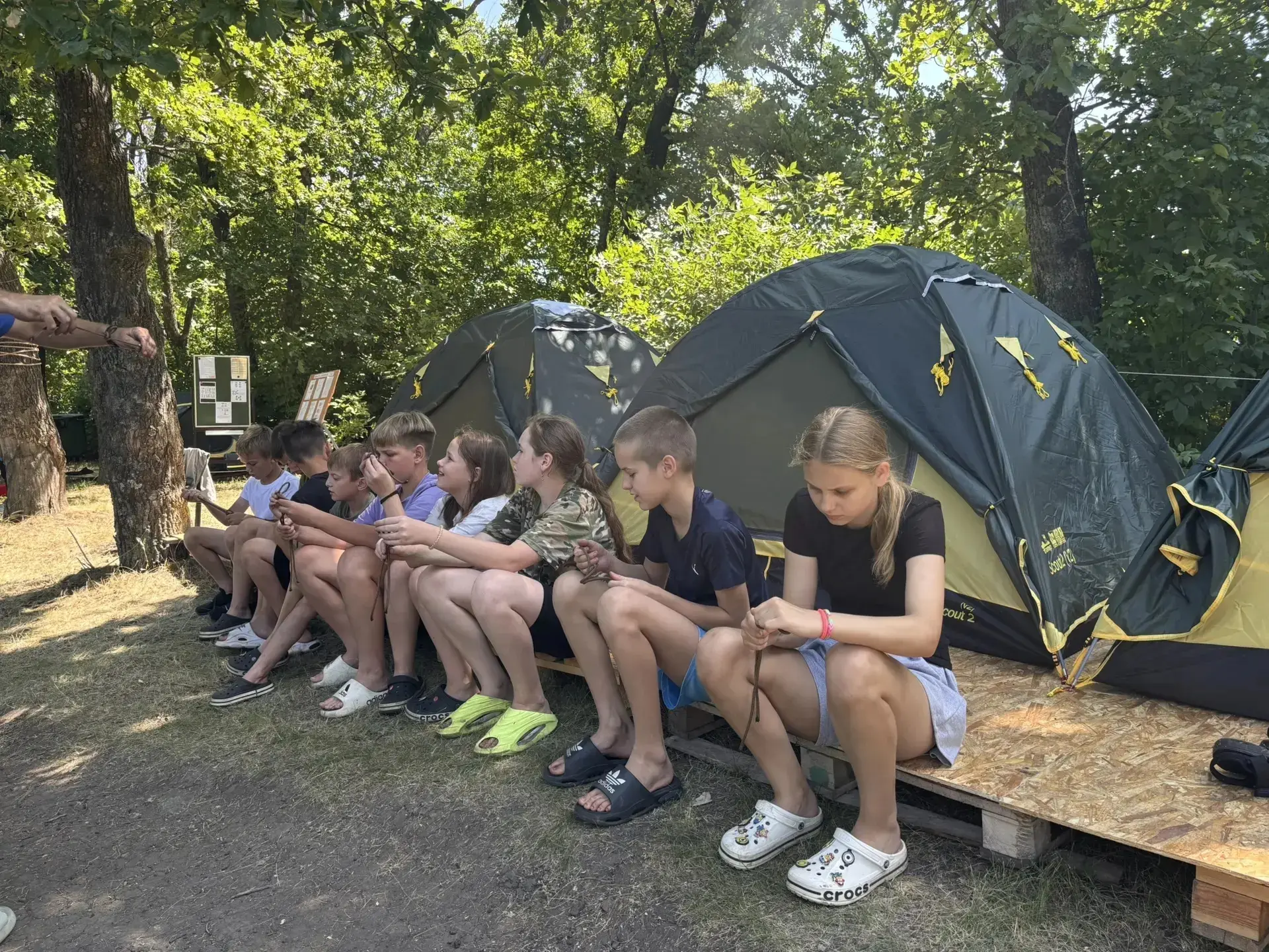 🏕️ В лагере «Турист»: от узлов до автомата 🔫