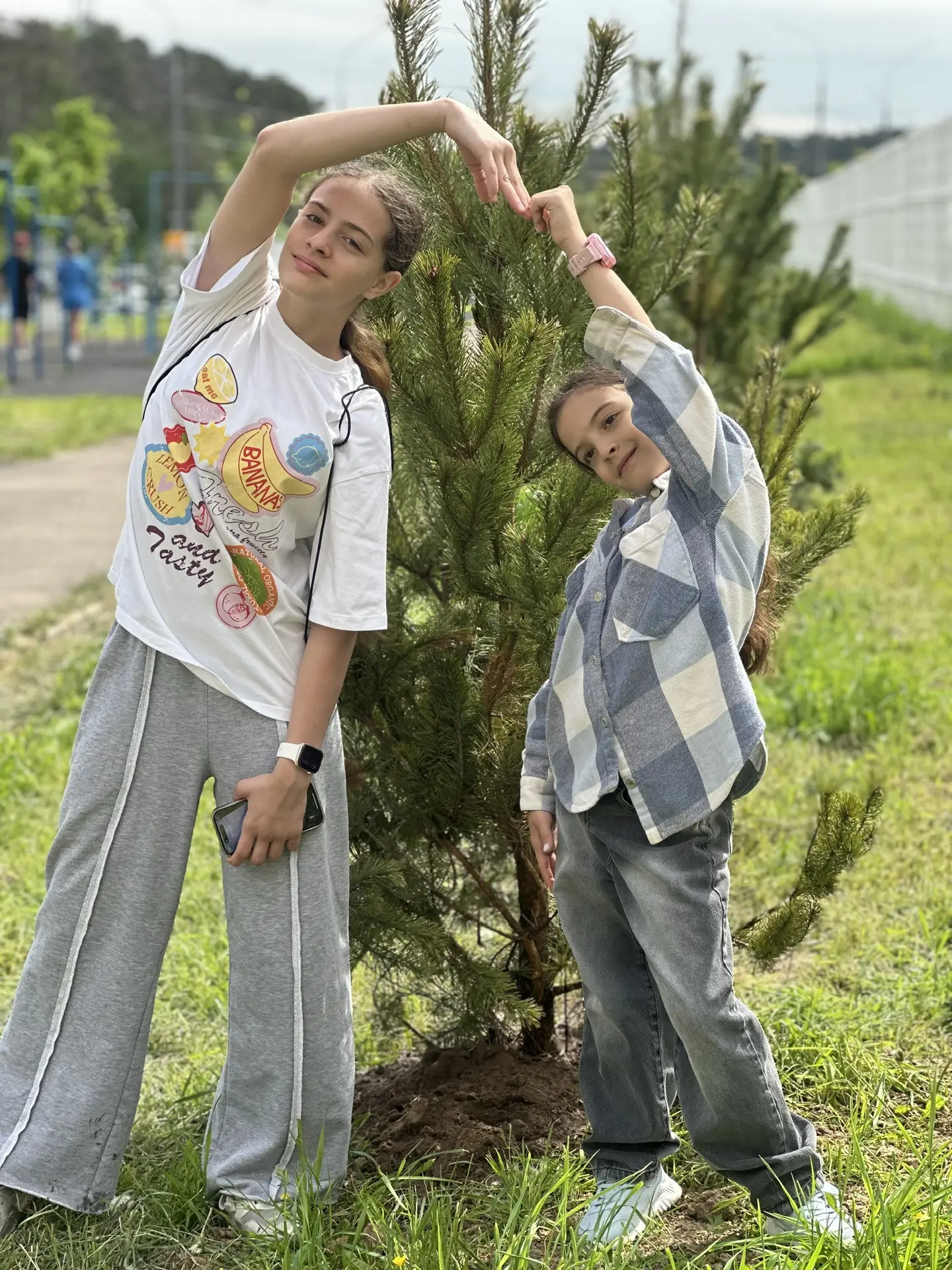 На фотографиях запечатлена по-настоящему дружная и сплочённая команда! Очень приятно видеть, как сот