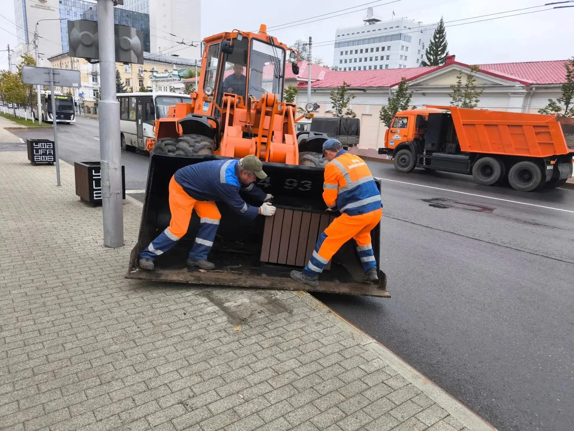 🏙 Доброе утро,  #любимаяУфа! Пусть новая рабочая неделя пройдёт легко и плодотворно
