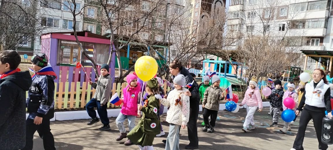 Праздничное настроение и гордость за победу!  Сегодня особенный день для воспитанников детского сада