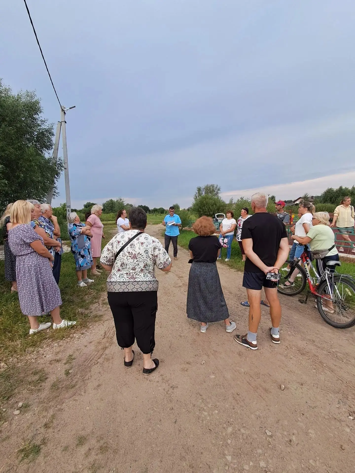 Добрый вечер! Сегодня состоялась встреча с жителями в прекрасном месте — на набережной ...