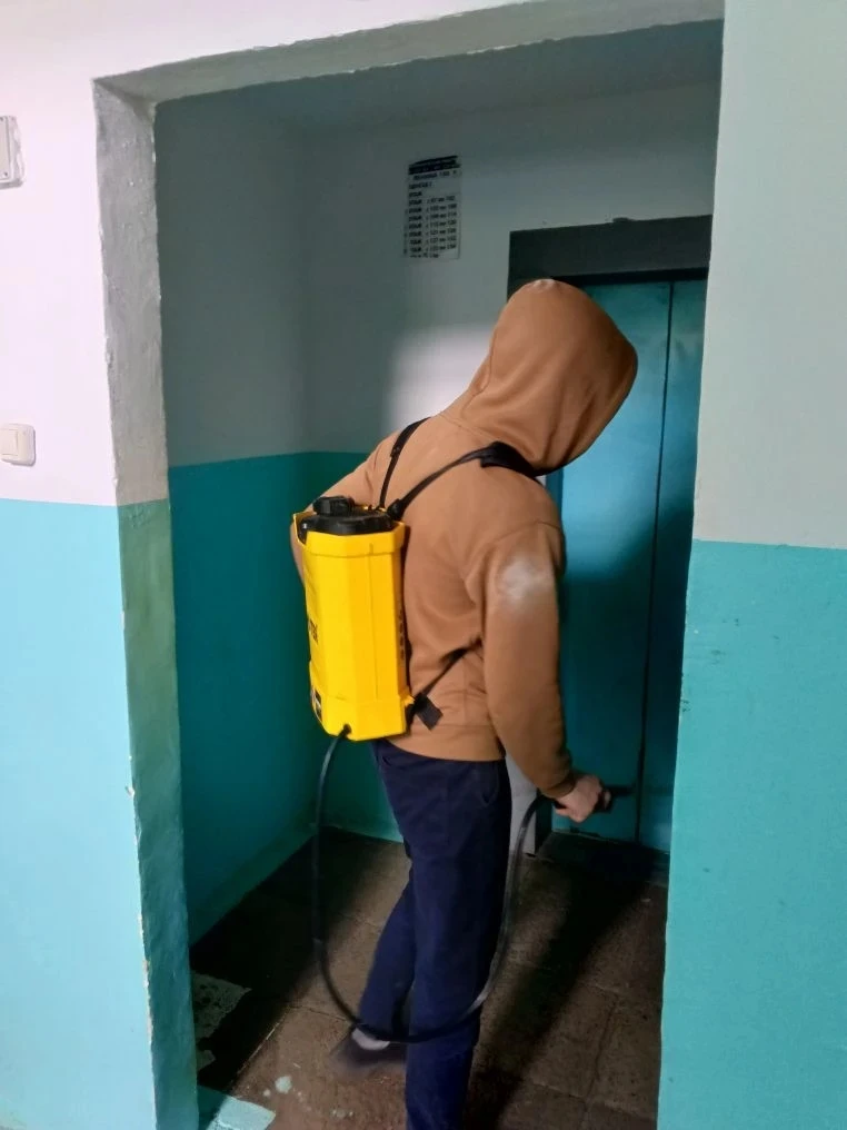 🦟🐀 Дезинсекция и дератизация — чистота и безопасность прежде всего

Подъезд и подвал — это не толь