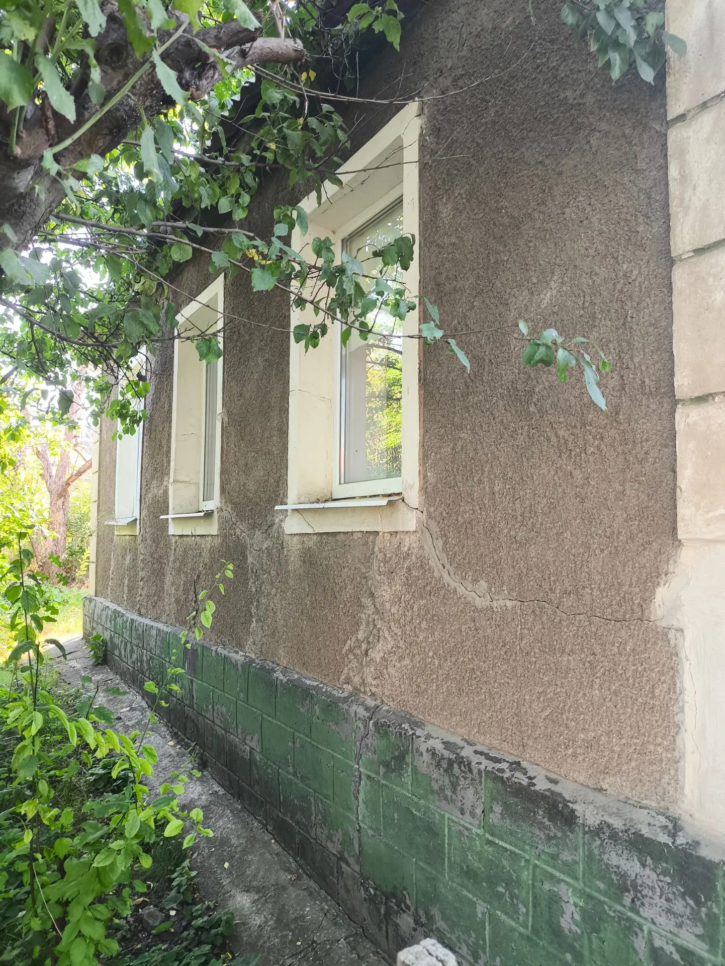Продам дом, Артёмовский р-н( кв. Гаевого), 70м2, м/п окна, зал, 2спальни, кухня, с/у, г...