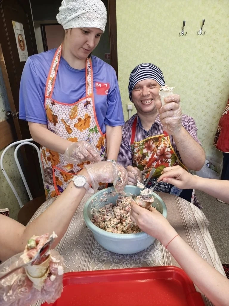 ТВОРЧЕСКАЯ КУХНЯ

💫 Участники социального центра "Пушкинский" отделения социальной реабилитации ста