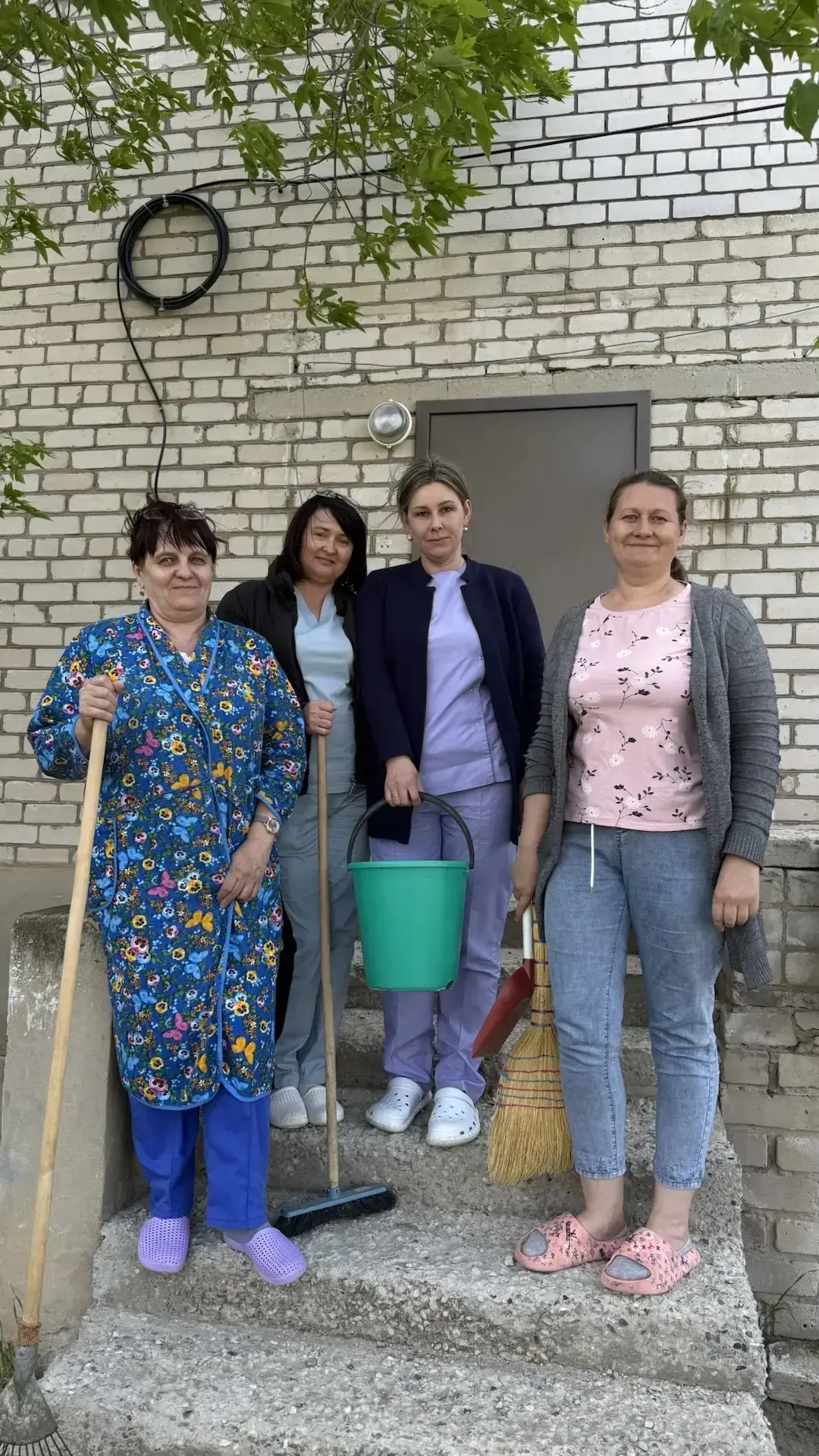 Коллектив БУ РК «Сарпинская РБ» принял активное участие в межрайонном субботнике. Воору...