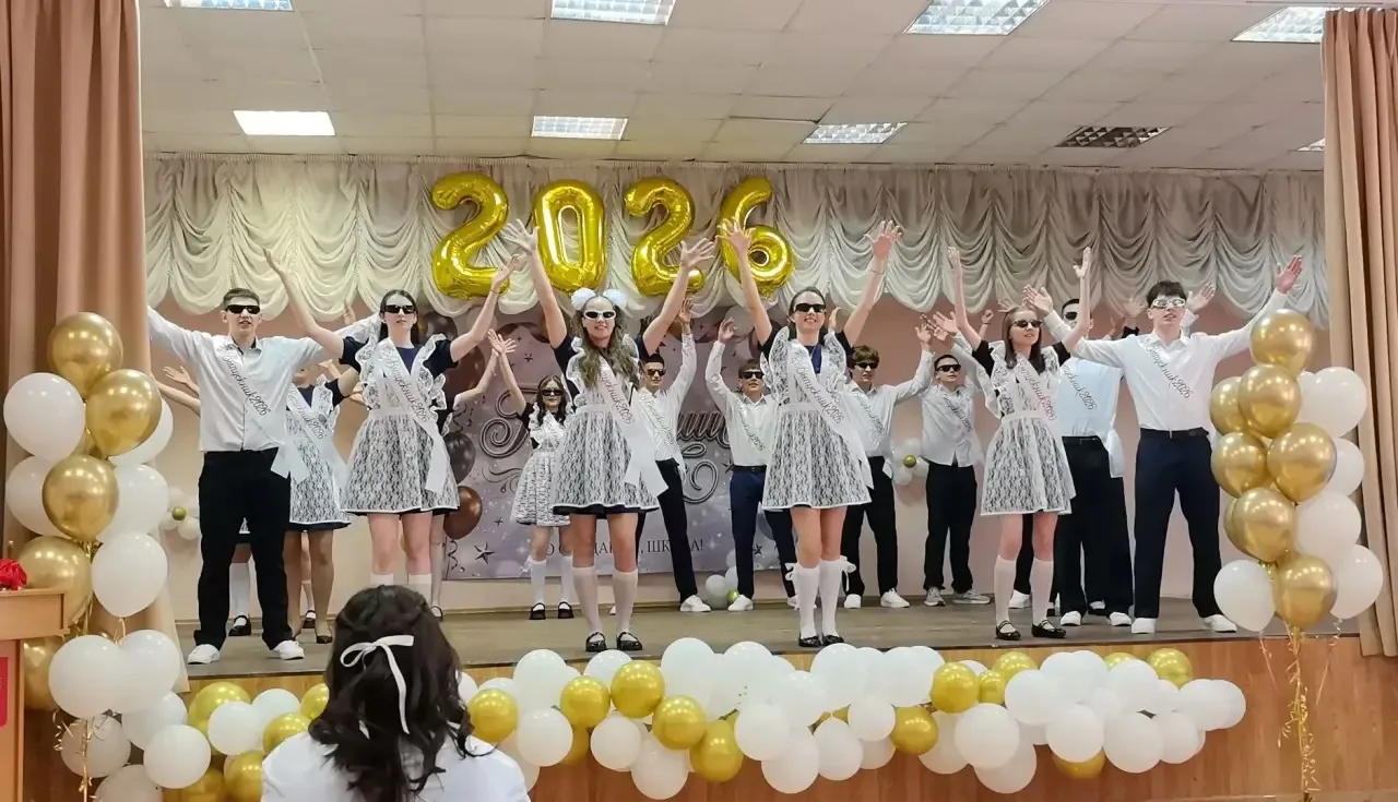 Сегодня в корпусе №2 школы №18 имени Подольских курсантов прозвенел последний звонок для наших одинн