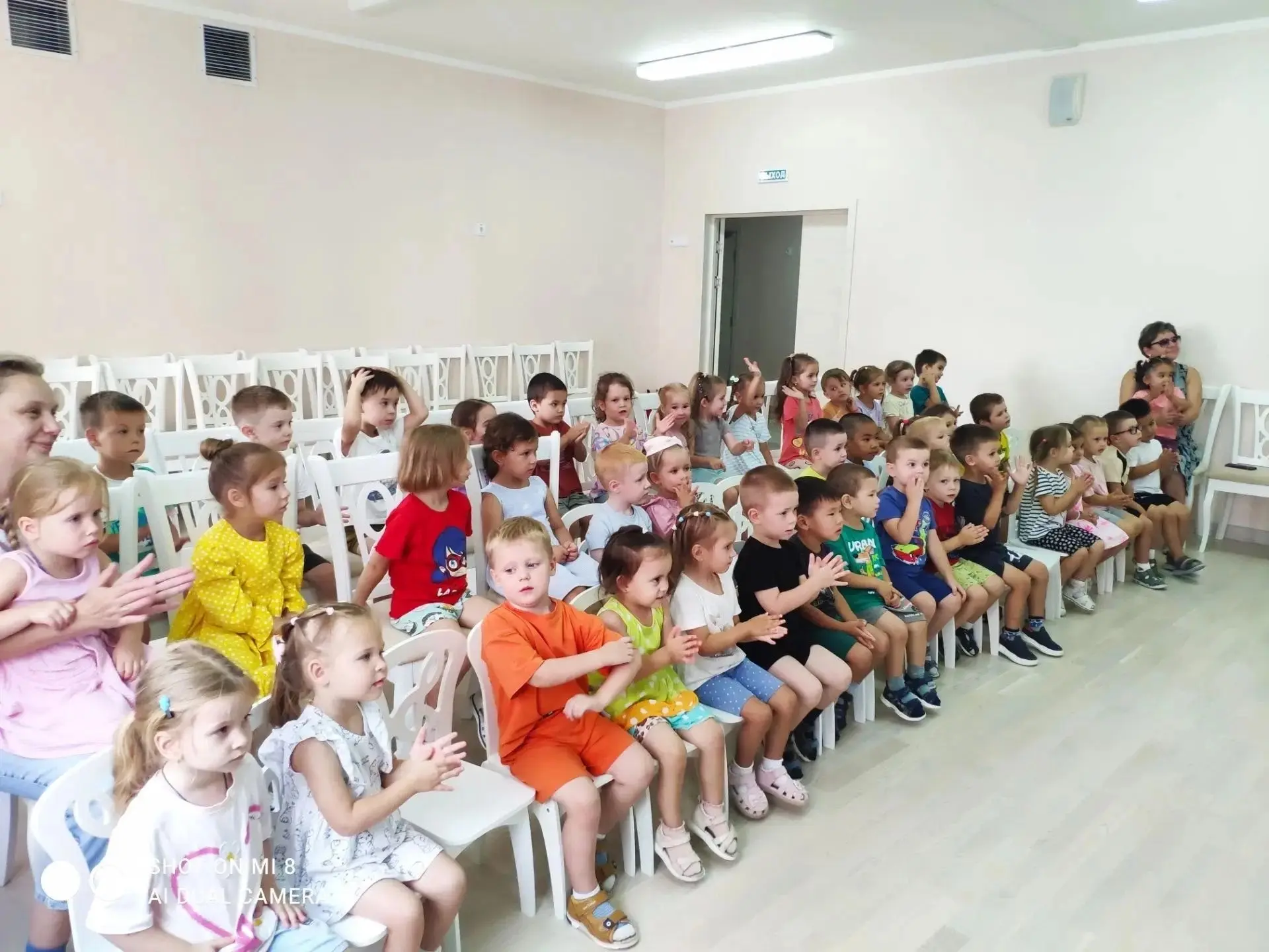 К ребятам в #484_на_Островского приезжал  театр.