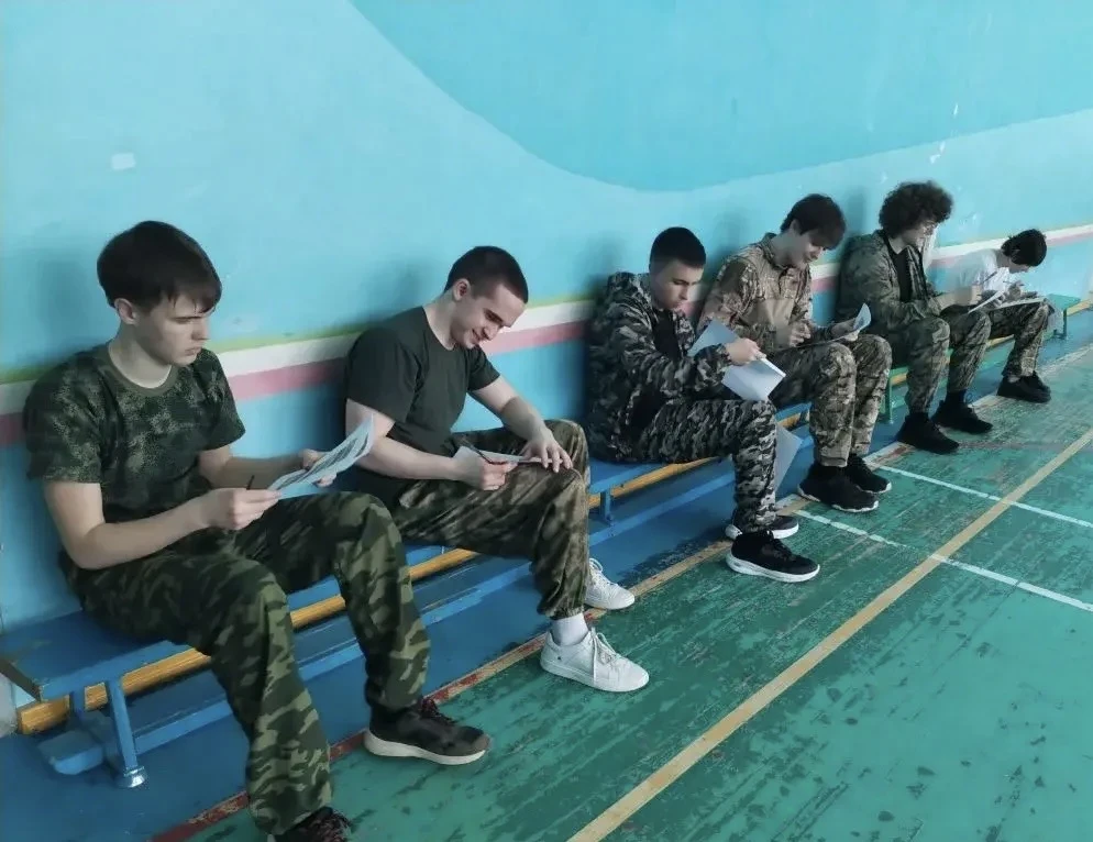 🇷🇺 Торжественное открытие военных учебных сборов в 34-й школе! 🪖  Вчера в СОШ №34 для учеников 10-х 