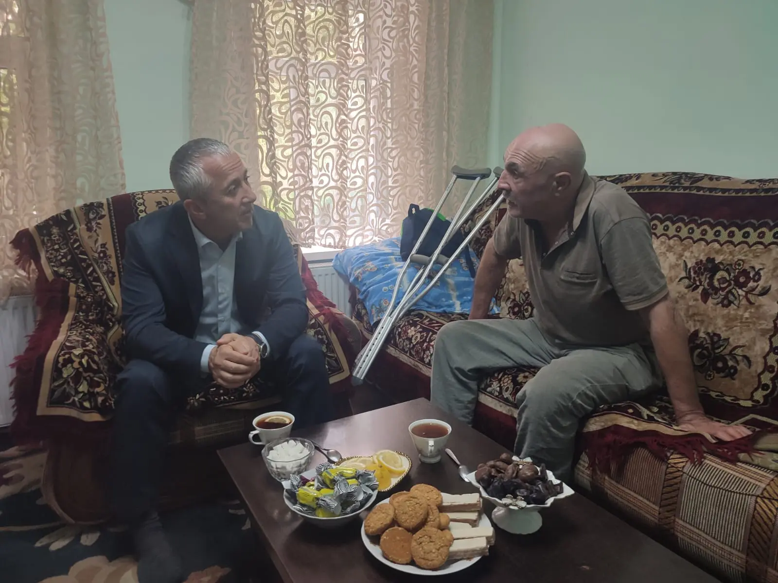 Глава Ахтынского района Абдул-Керим Палчаев навестил участника специальной военной опер...