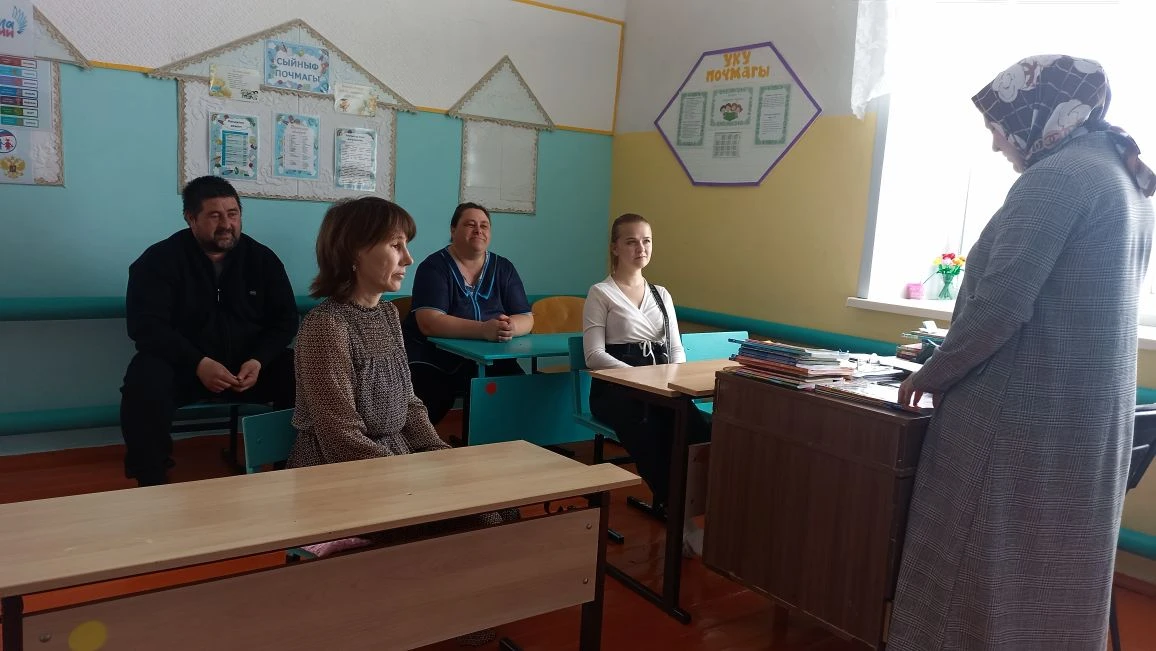 26 марта в Азеевской начальной  школе - детский сад прошло родительское собрание , где ...