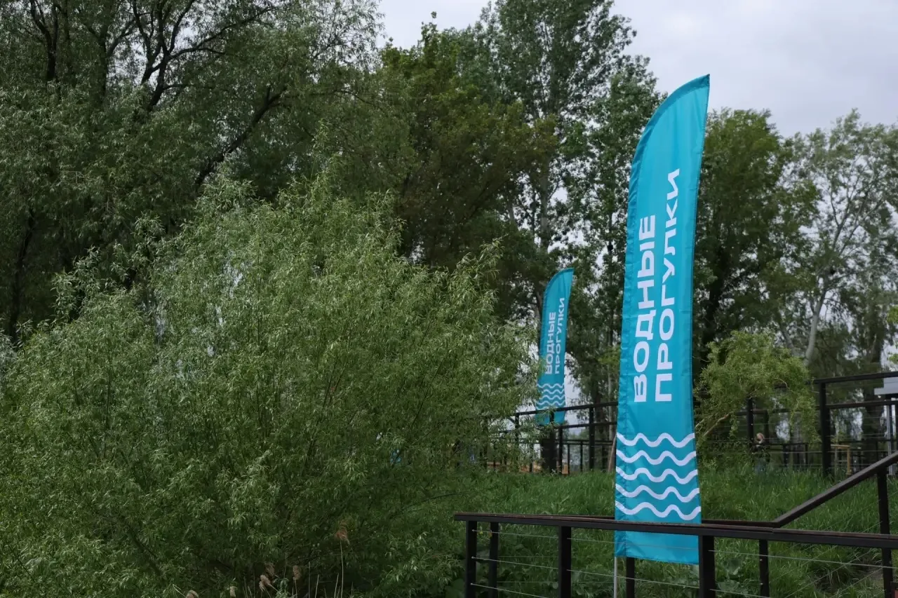 🚤 В городе уже стартовали речные прогулки по Северскому Донцу!

Теперь каждый желающий может увидет