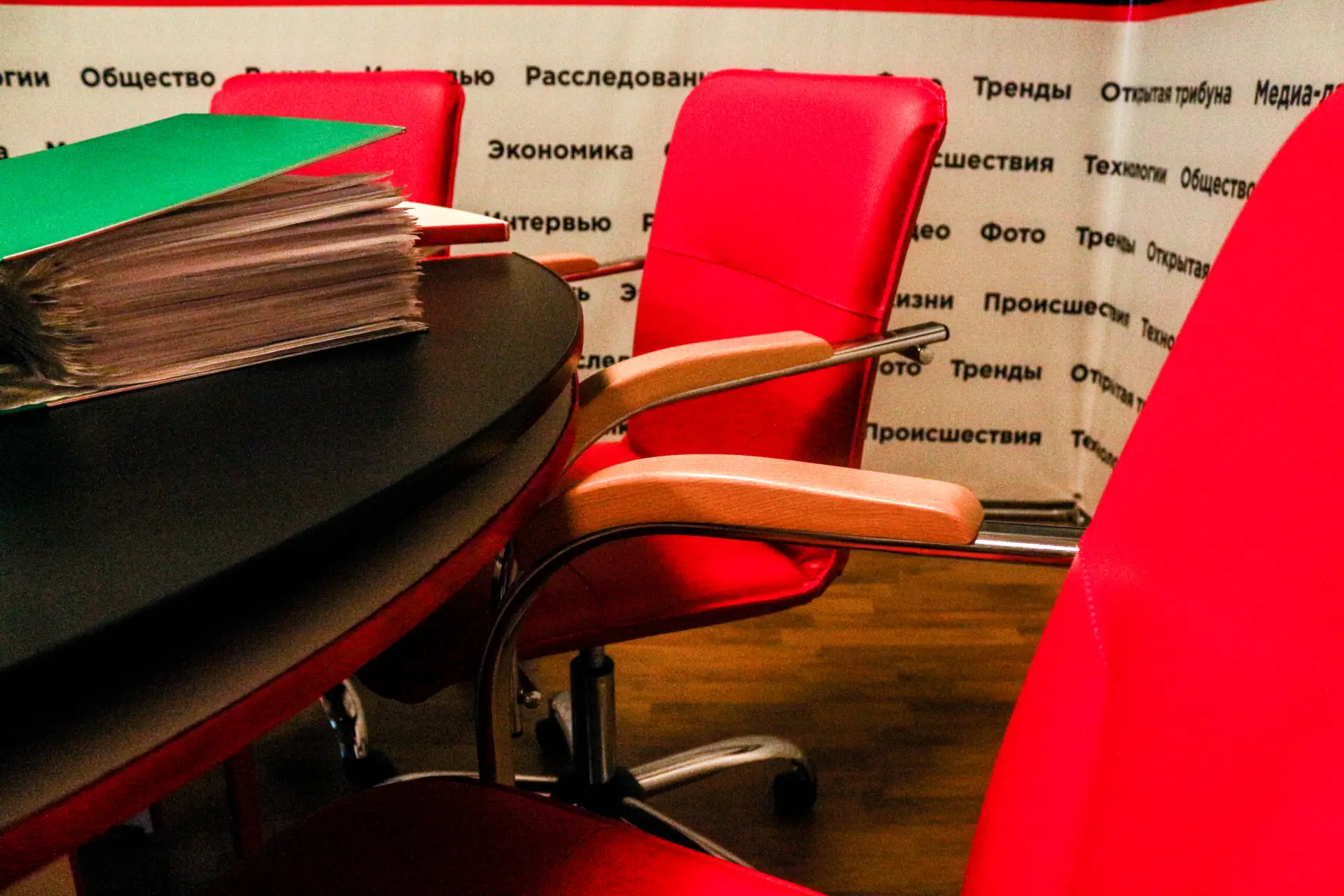 Отвага мед пьет, но и кандалы трет. Хотя бы на каком-то из этапов борьбы

Это надо понимать, когда н