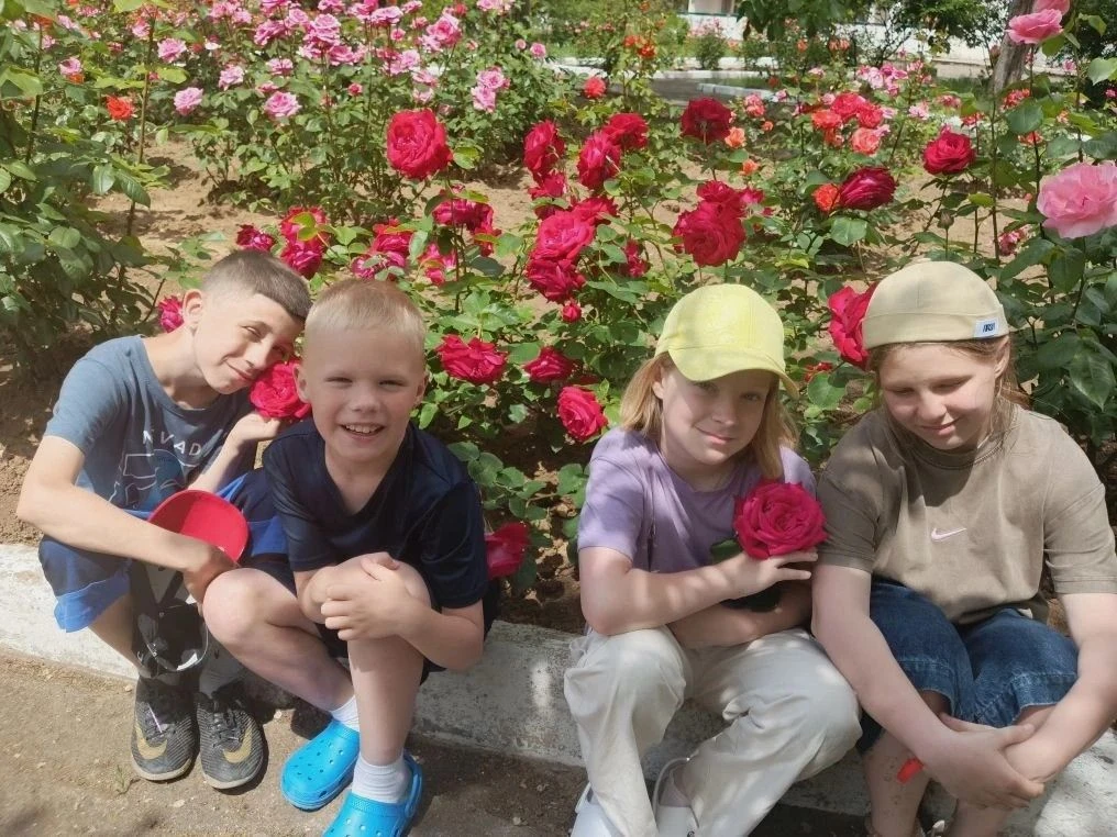 Прекрасные моменты отдыха!☀️

🌴Ребята с удовольствием проводят летние каникулы в Крыму! Каждый день