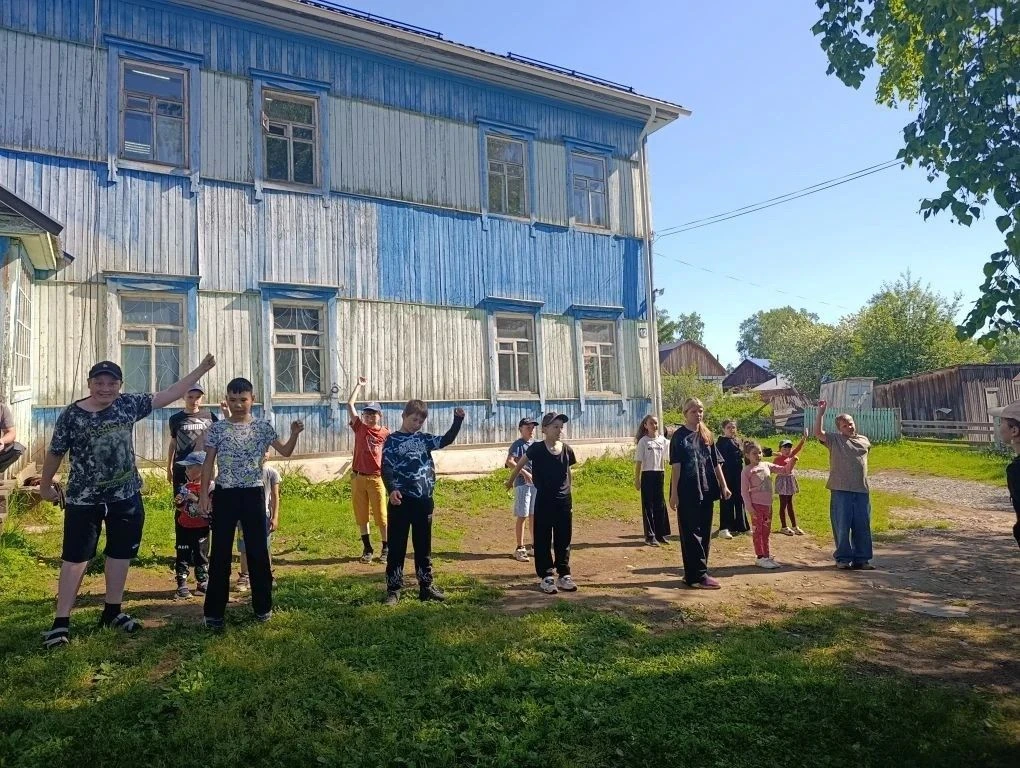 ️ Школа закончилась, а лето только начинается! ☀️ 
Долгожданные каникулы — это не повод проводить дн