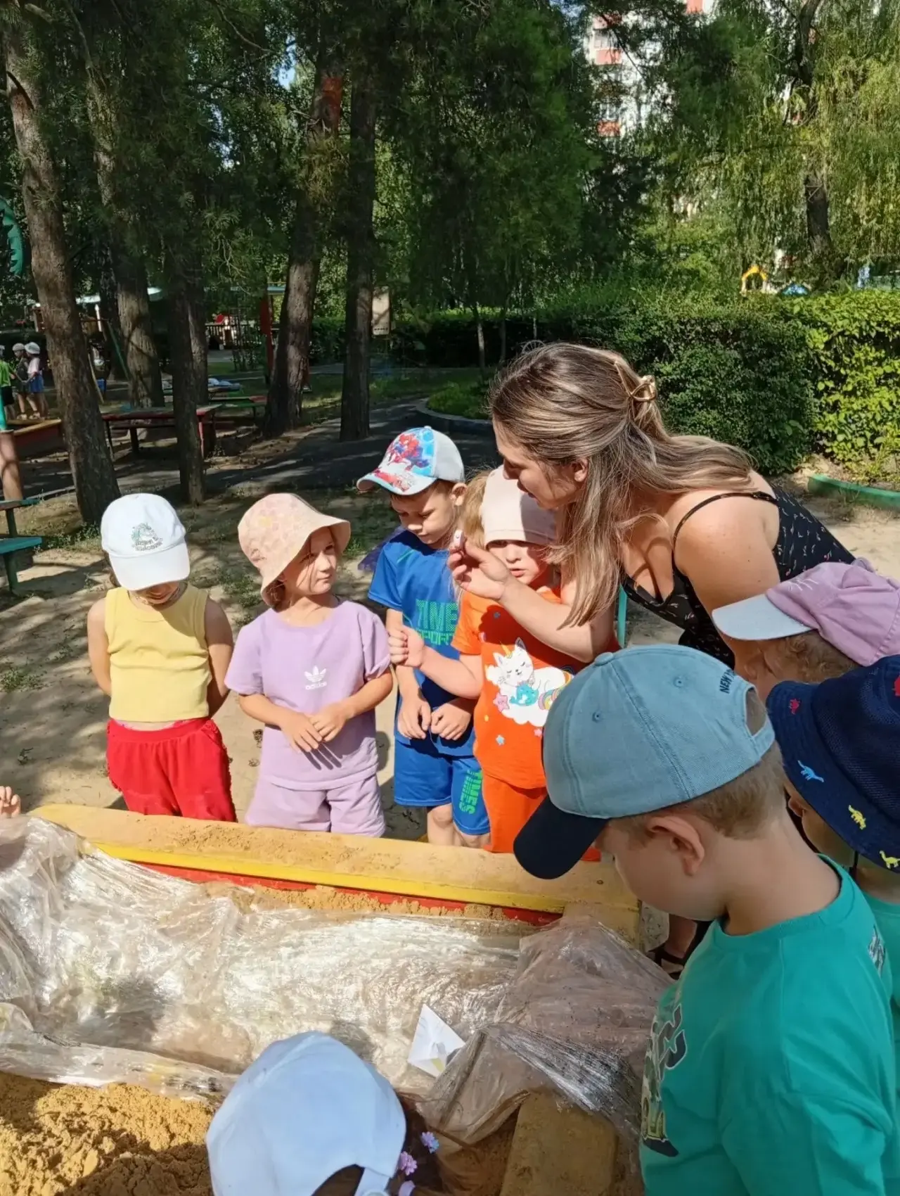 РОМАШКОВАЯ лаборатория "Вода-волшебница"💧.
Настоящим открытием для ребят группы "Ромашка" стало пре