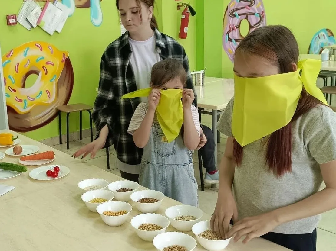 15 июня в нашем пришкольном лагере стартовала новая неделя и прошла она под знаменем кино и творчест